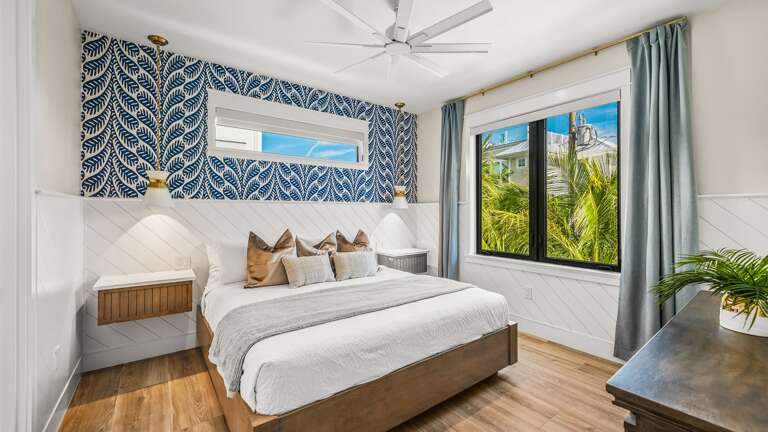 Bedroom 2 - King Size Bed and En-Suite Bathroom Bedroom 2 - King Size Bed and En-Suite Bathroom