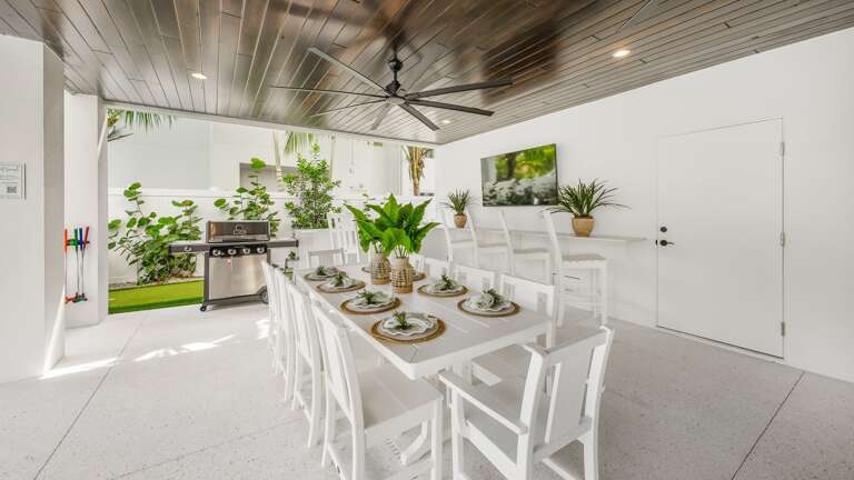 Daytime - Covered Pool Area - High Chairs - HD TV, BBQ Grill Daytime - Covered Pool Area - High Chairs - HD TV, BBQ Grill