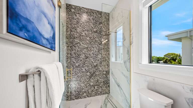 Bedroom 3 - En-Suite Bathroom - Large Walk-in Shower Bedroom 3 - En-Suite Bathroom - Large Walk-in Shower