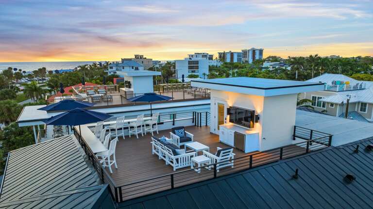 Twilight - Rooftop - Lounge in Style - City Views
