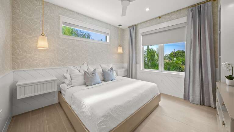 Bedroom 2 - King Size Bed and En-Suite Bathroom