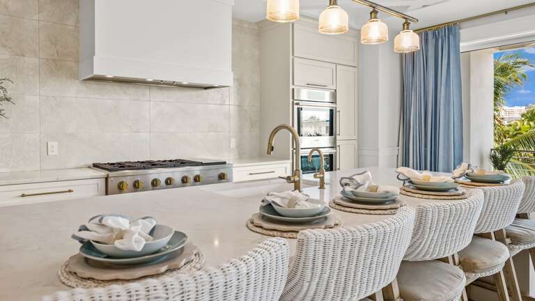 Kitchen - High Top Seating & Dining