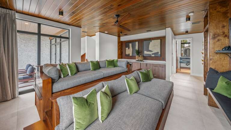 Theatre Room - Dry Bar - Nintendo NES - Playstaytion 4