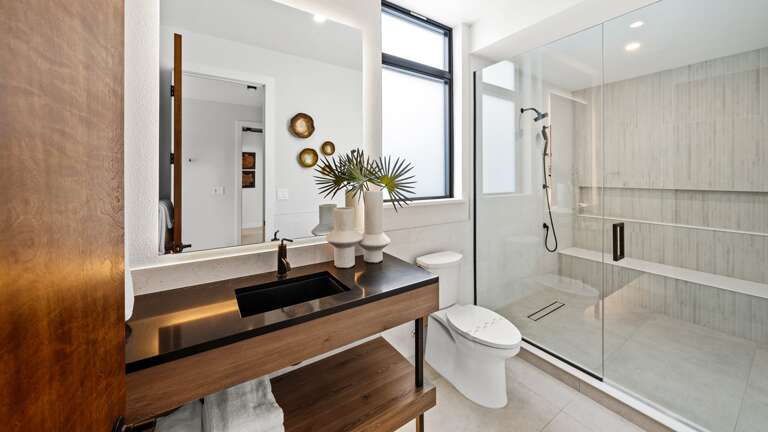 Bedroom 4 - En-Suite Bathroom