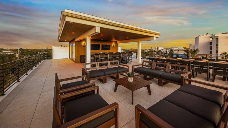 Twilight - Rooftop Deck w/ Gulf Views - Bar - Dining and Lounge Space