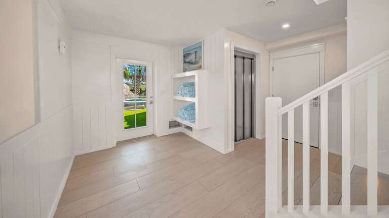 Foyer - Elevator Access to all Floors