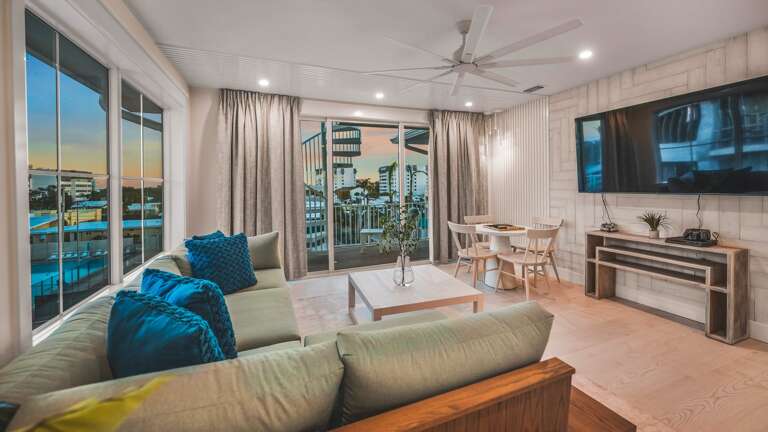 Twilight - Club Room - Nintendo - PlayStation 4 - (2) HDTV's - Balcony/Rooftop Access