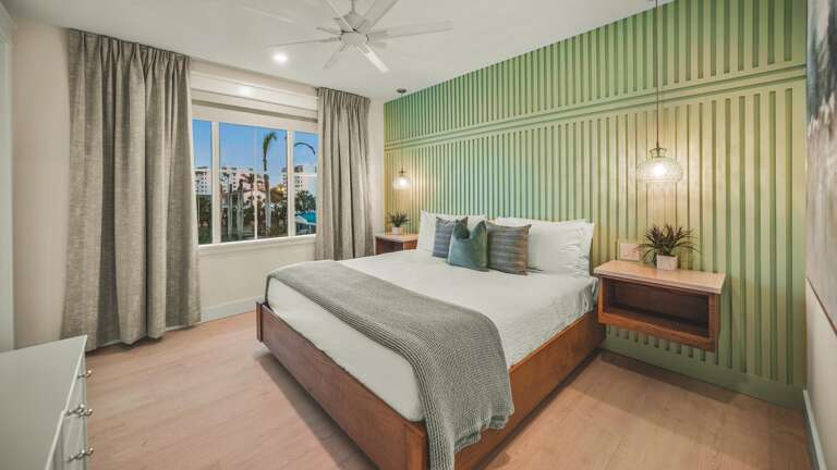 Bedroom 4 - En-Suite Bathroom - King Sized Bed - Balcony Access