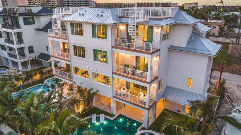 Spacious Seaside Vacation Rental With Balconies And Pool