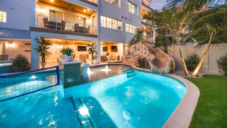 Twilight - Resort Style Pool & Spa - Water Slide - Pool Volleyball