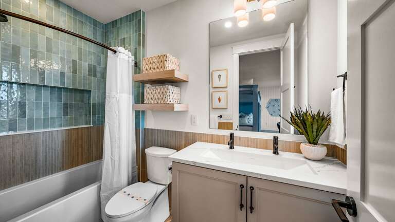 Bedroom 5 - En-Suite Bathroom - Shower/Tub Combination - Double Vanity