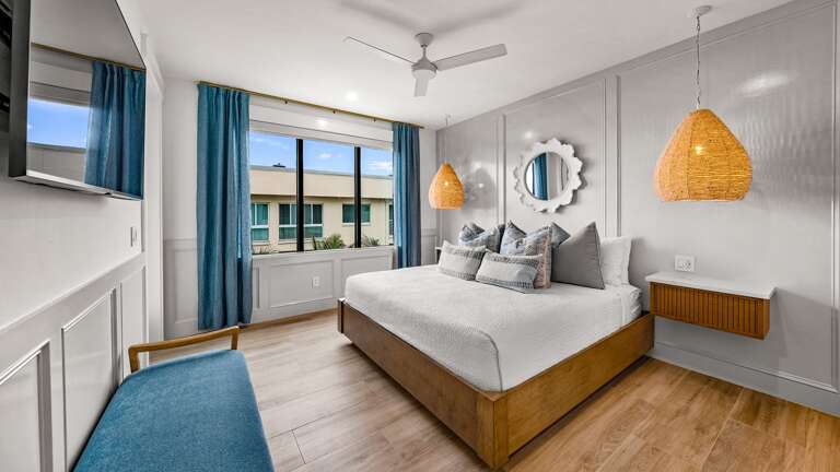 Bedroom 4 - En-Suite Bathroom - King Sized Bed - Balcony Access