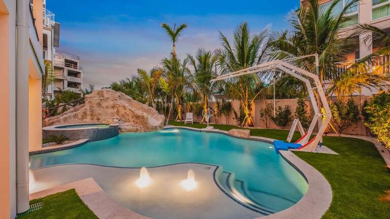 Twilight - Resort Style Pool w/ Spa - Waterslide & Rope Swing
