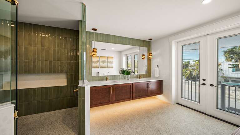 Master Bathroom 2-  En-Suite Bathroom - Walk-in Shower - Dual Vanity - Balcony Access