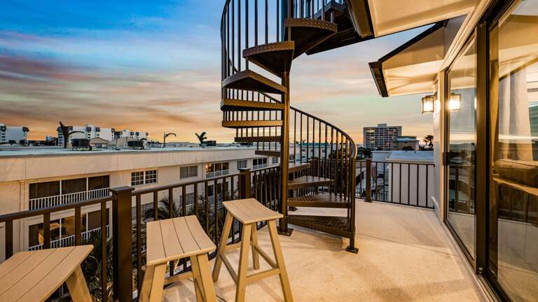 Twilight - Rooftop Acces Twilight - Rooftop Acces