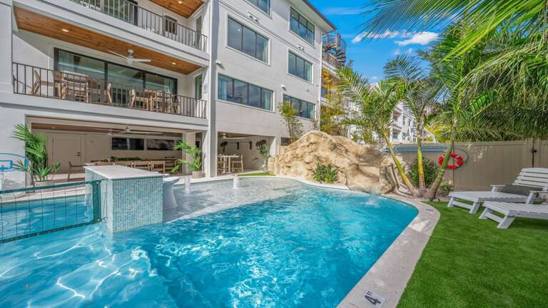 Resort Style Pool & Spa - Water Slide - Pool Volleyball - Mini Golf Resort Style Pool & Spa - Water Slide - Pool Volleyball - Mini Golf