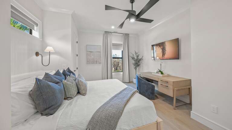 Bedroom 3 - King Sized Bed w/ En-Suite Bathroom and Balcony Access