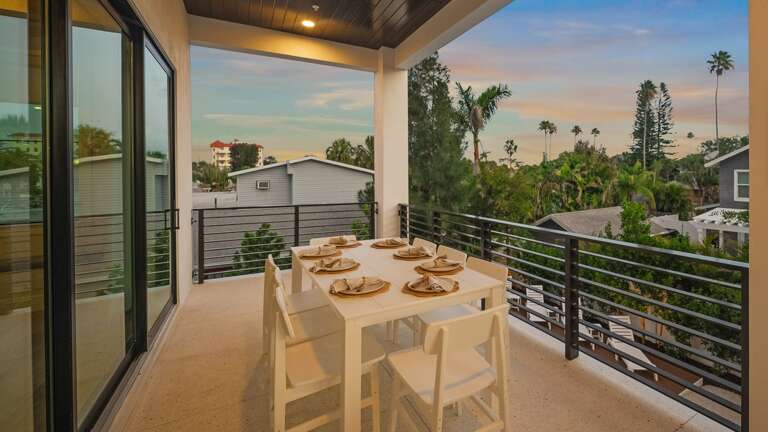 Twilight - 1st Living Level - Living Room Access - Outdoor Dining Area