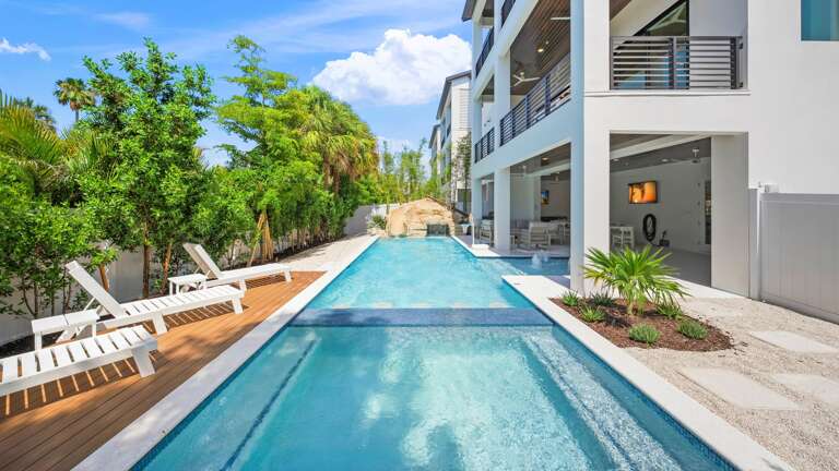 Salty Sunrise - Resort Style Pool & Spa - Waterslide - Waterfall Grado - Gas Grill - Lounge Chairs