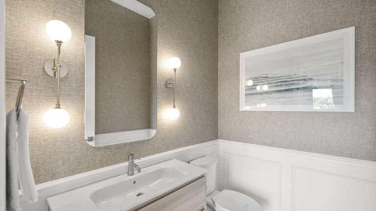 2nd Living Level 1/2 Bath