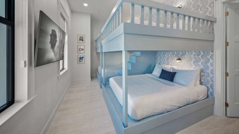 Living Level 2 - Bedroom 6 - Queen Size Bunk Beds (2) and En-Suite Bathroom