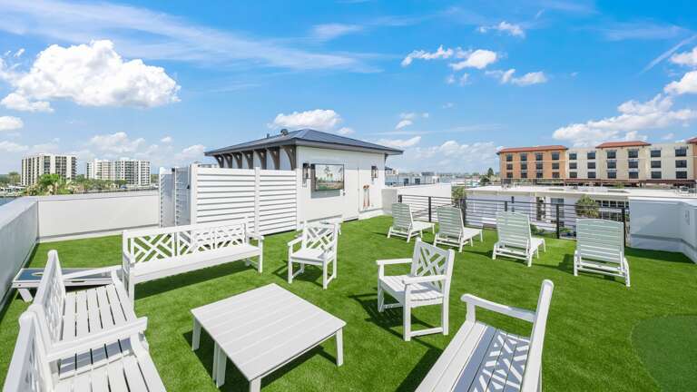 Daytime - Rooftop - Seating Area