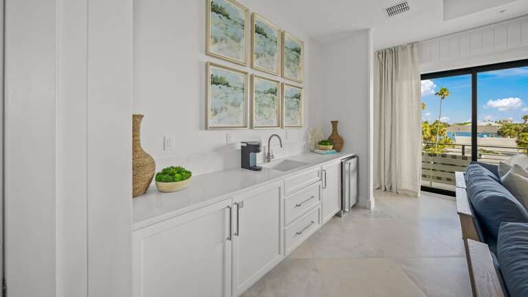 2nd Living Level - Club Room - Wet Bar