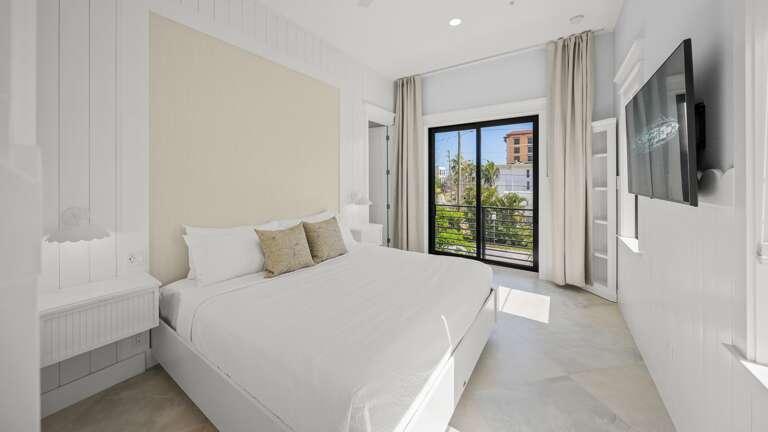 Bedroom 4 - King Size Bed and En-Suite Bathroom