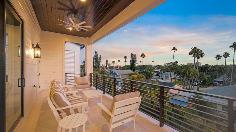 Twilight - 2nd Living Level Balcony - Seating Area - Club Room Access