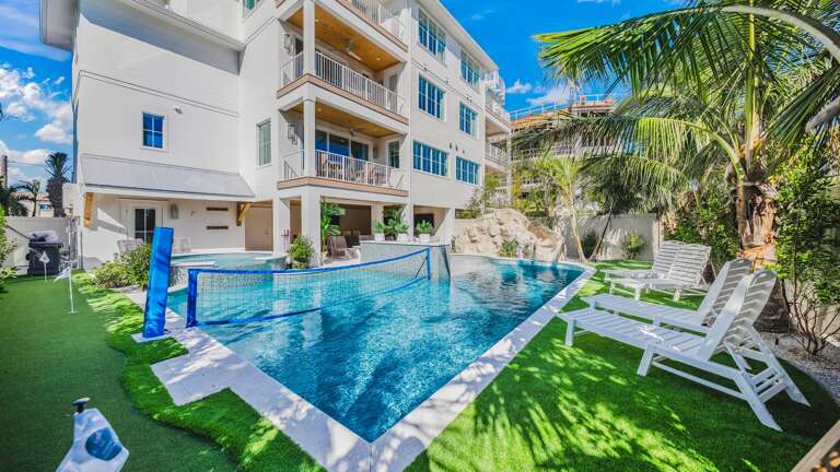 Home B - Resort Style Pool & Spa - Water Slide - Pool Volleyball - Mini Golf