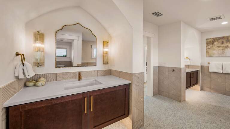 Home B - Master Bathroom 1 - En-Suite Bathroom - Walk-in Shower