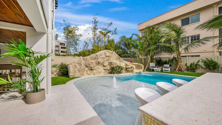 Home B - Resort Style Pool & Spa - Water Slide