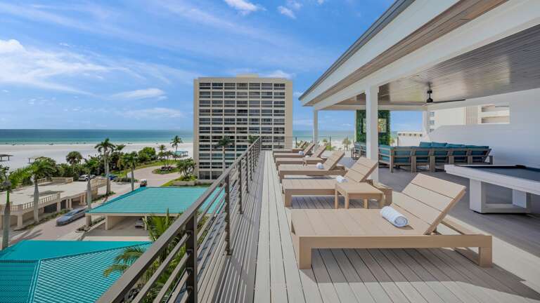 Rooftop Deck - Gulf Views - Lounge Chairs