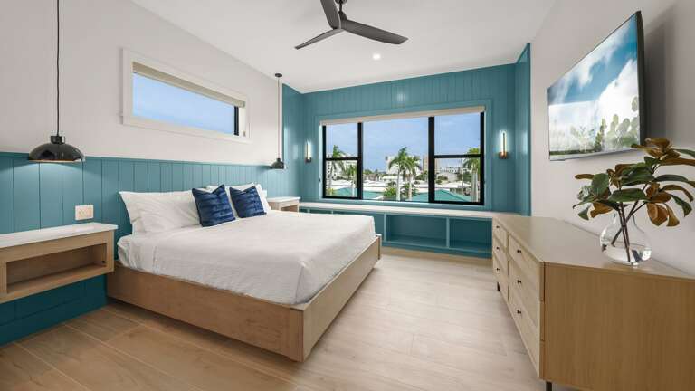 1st Living Level  - Master Bedroom - King Size Bed - Gulf Views