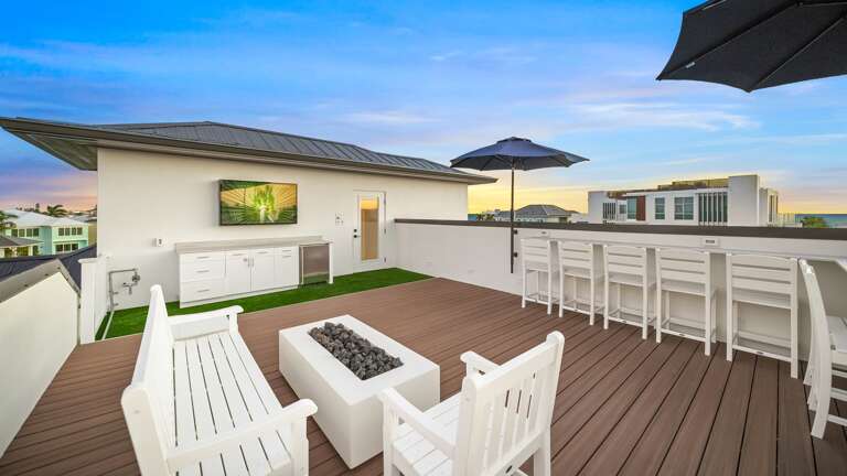 Rooftop Deck - Fireplace - TV - Gulf Views