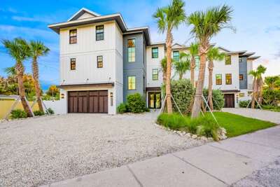 Crescent Rocks Estate