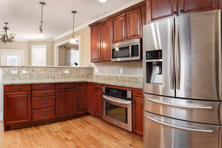 Spacious granite countertops make group meal prep and buffet-style dining a possibility! Plentiful