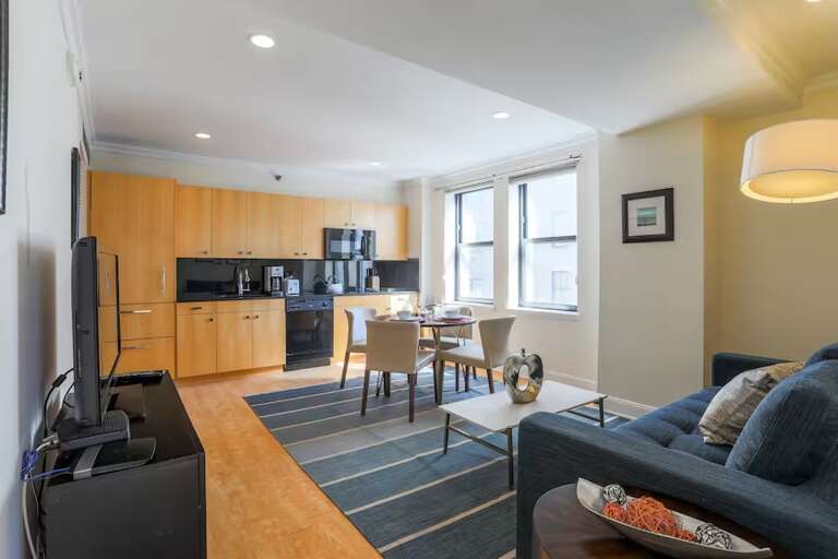 Essex House - 2915