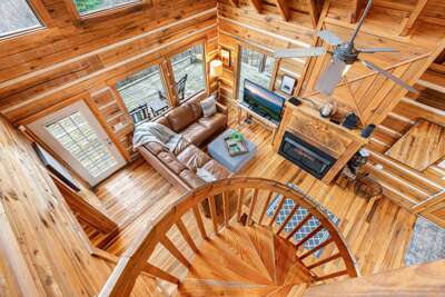 Silver Poplar Ln