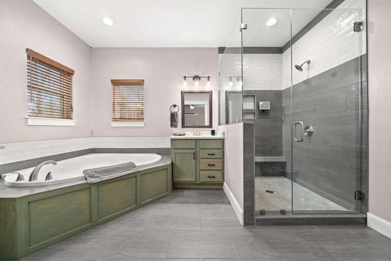 Enjoy plenty of room for two in this ensuite bathroom.