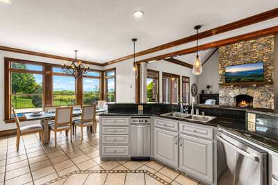 The open concept makes group meals easy and fun. What's better than eating with the Blue Ridge Mountains as your view?