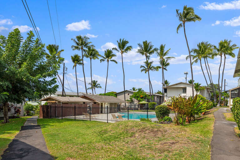 Kona Kai pool location in the heart of Kona Hawaii offers peace and privacy