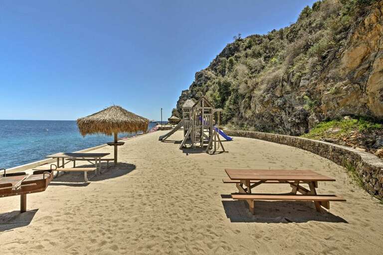 "This place is amazing. Nice view. A lot of activities you can play without leaving the place."