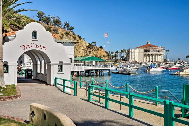 "Immaculate villa with the best ocean views in Avalon!" Denise stayed Sept 2021  "Immaculate villa with the best ocean views in Avalon!" Denise stayed Sept 2021