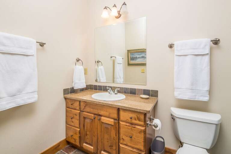 Cute bathroom | Lower Level