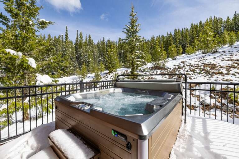 Private Hot Tub | Exterior
