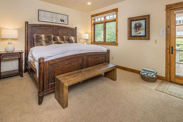 Master Bedroom | King Bed | Main Level