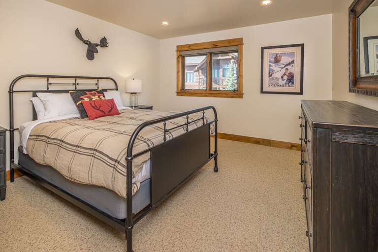 Relax After a Day on the Mountain | Queen-Sized Bed | Upper Level Relax After a Day on the Mountain | Queen-Sized Bed | Upper Level