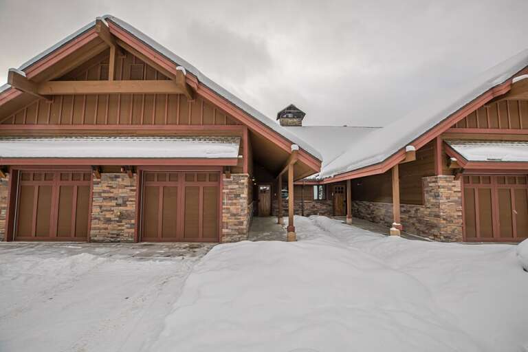 Plenty of parking | Exterior