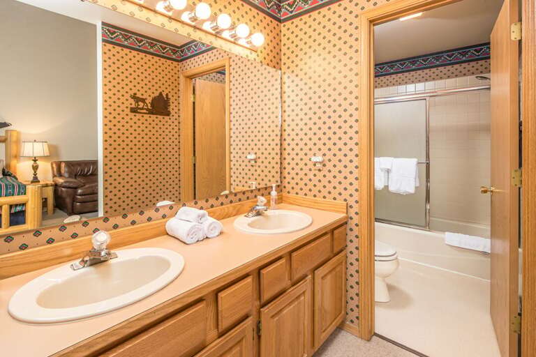 En-suite Bathroom | Main Level